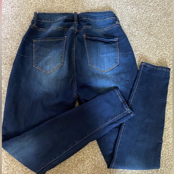 BUNDLE: maternity shirt and jeans - Picture 6 of 6